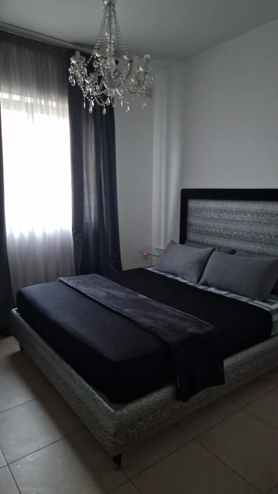 St Julian's Paceville * San Julián